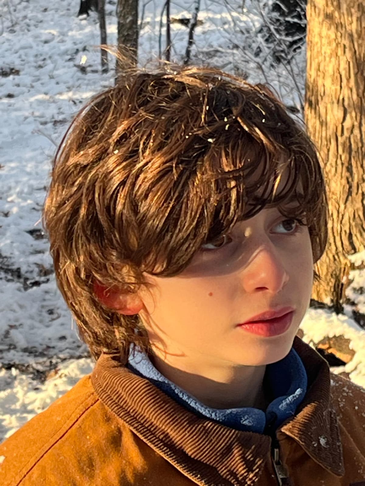 Emanuele Celli al lavoro su un progetto creativo